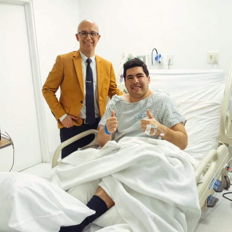 Paciente feliz después de retirarle su hernia de disco y bloqueo facetario lumbar minimamente i